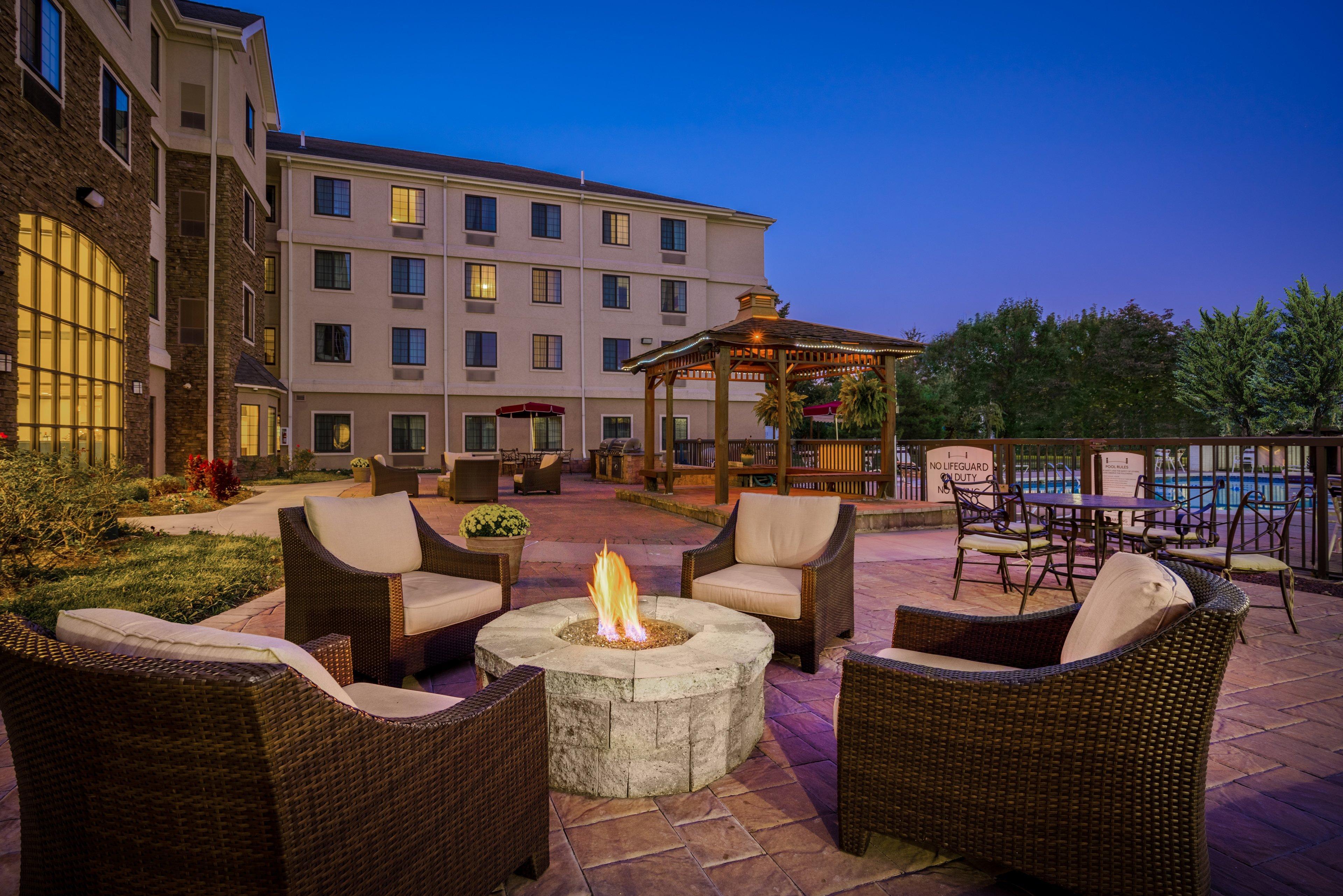 Staybridge Suites Wilmington-Newark By Ihg Экстерьер фото